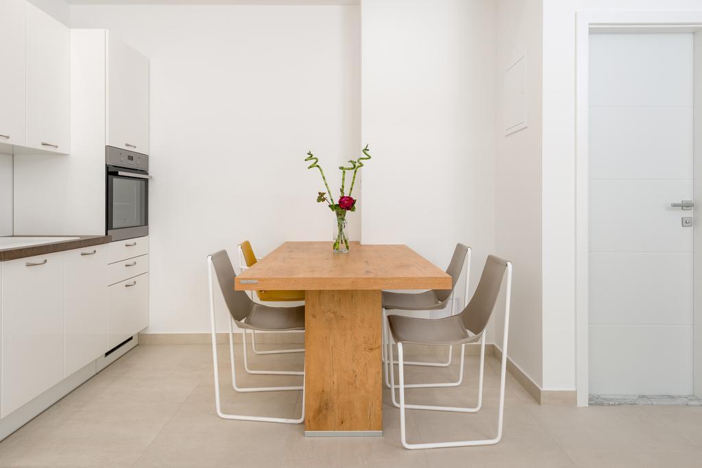 Urban Chic Luxe Apartments Near Beach Bacvice & Centre Split Luaran gambar